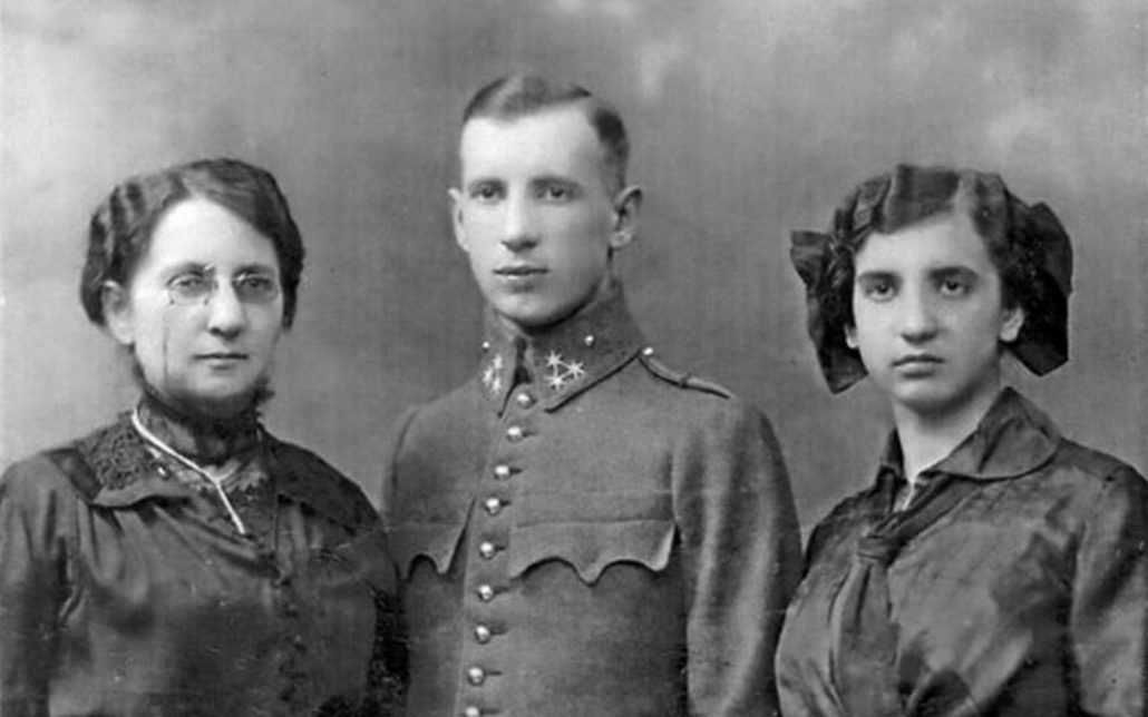 Олена Кисілевська з сином Володимиром та донькою Ганною