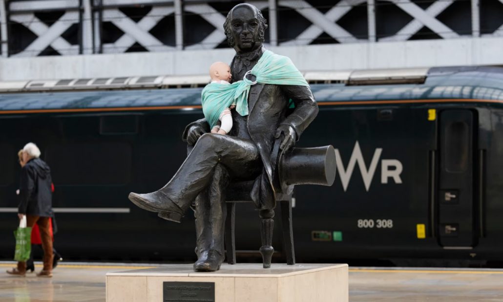 The statue of Isambard Kingdom Brunel at Paddington station.