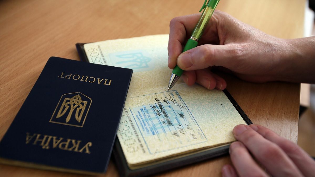 Чи можна прописатися без згоди власника в Україні